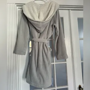 Medium Victoria’s Secret Cozy Mid-length Robe thumbnail 4