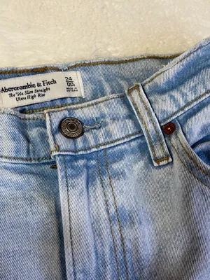 Ultra High Rise 90s Slim Straight Jean thumbnail 8