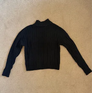 Turtle Neck Sweater Black thumbnail 2
