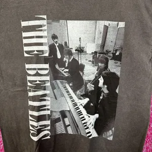 The Beatles Mineral wash Rock Tshirt size M/L thumbnail 2