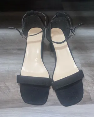 Black suede heels Size 8 thumbnail 1