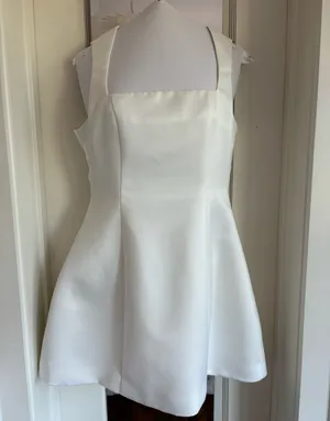 Elliatt Amelie Square Neck Duchesse Satin Cocktail Mini Dress thumbnail 4