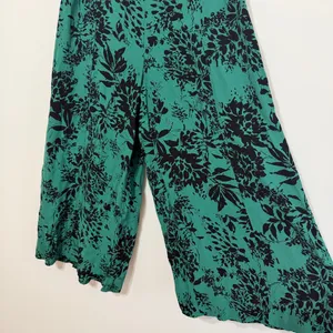 Free People Boho Floral Wide Leg Crop Pants Size XS Green Tropical thumbnail 5