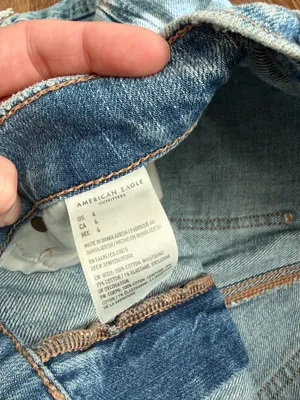 American Eagle Highest Rise 90s Boyfriend Shorts thumbnail 4