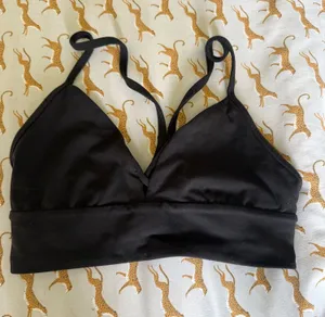Lululemon bra thumbnail 1