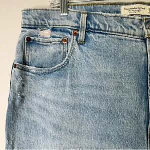 Abercrombie & Fitch Short Ultra High Rise 90s Straight‎ Jean Light Wash Curve thumbnail 7