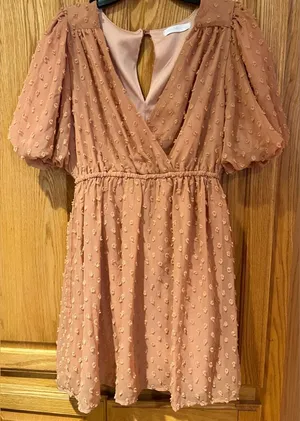 La Femme Pink Swiss Dot V-Neck Short Sleeve‎ Flowy Lined Mini Dress Size Small thumbnail 1
