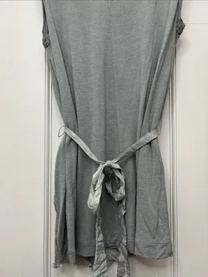 Banana Republic & J. Crew Sleeveless Silk Blend Blouse - Size XS thumbnail 10