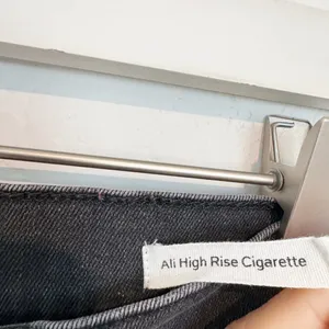 Frame Denim Ali Jeans Size 26 Gray Cheyenne High Rise‎ Cigarette Quiet Luxury thumbnail 8