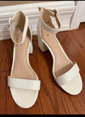 X/Appeal White pattern open toe 2 1/2” heels - Size 7.5 thumbnail 3