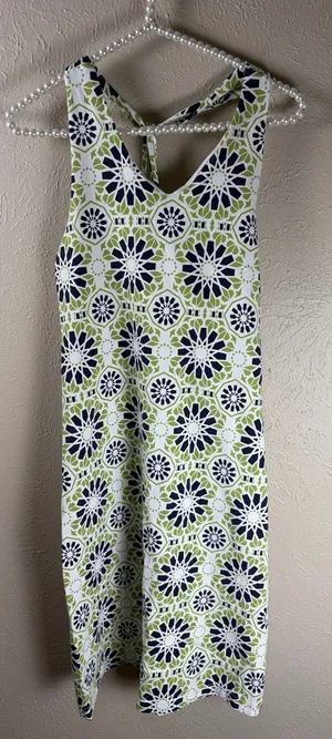 Title Nine Dress Size Large Knee Length Stretchy Athletic Golfing Outdoor Hiking thumbnail 1