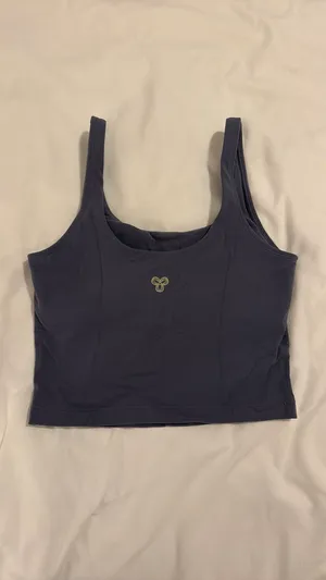 Aritzia tank thumbnail 2