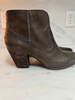 Frye boots thumbnail 4