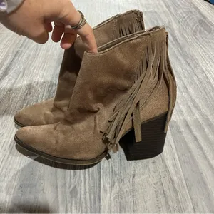 Mossimo Supply Co Brown/Grey Ankle Boots w/ Fringes; 7.5 women’s thumbnail 4