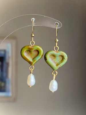 Handmade unique quality Czech glass heart bead fairy boho vintage retro style earrings🌿✨ thumbnail 1
