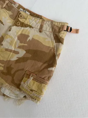 Free People Commander Cutoff Camo Raw Hem Cargo High Rise Shorts Desert Combo 12 thumbnail 9
