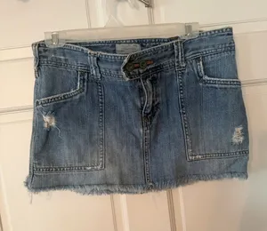 Vintage Abercrombie & Fitch Light Wash Distressed Denim Mini Skirt Size 6 thumbnail 1