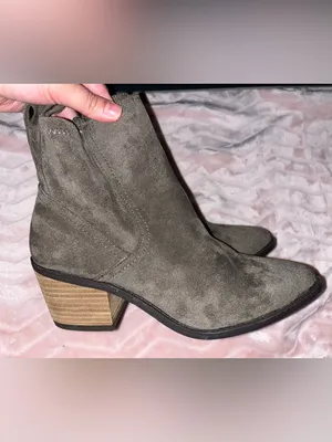 New Dolce Vita No Box Taupe Suede Western Ankle Boots Heel Size 7 thumbnail 2