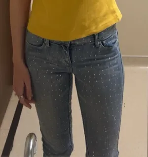 Sparkly Cache Jeans studded with Diamonds✨ thumbnail 2