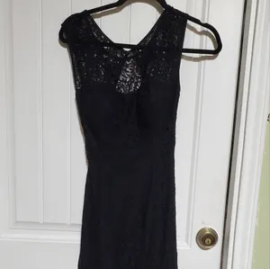 Betsy & Adam Evening Gown Size 4 thumbnail 2