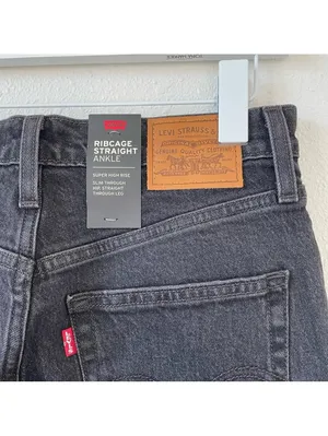 Levi’s Ribcage Straight Ankle Washed Black Gray Size 28 Inseam 27 Grunge Casual thumbnail 4