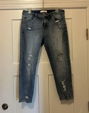 Kancan Women’s Size 15 / 31 Med Wash Distressed Estilo Jeans High Rise Tapered thumbnail 1