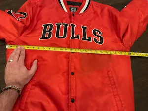 NBA Ultra Game Men's L Chicago Bulls Bomber Varsity Snap Up Jacket thumbnail 6