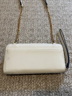 Women’s Cream Crossbody Wallet with Chain Strap thumbnail 4