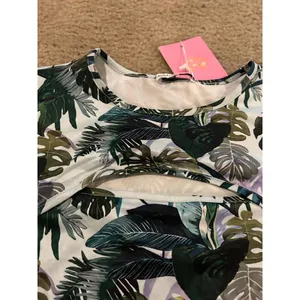Woman size small top tropical Silver thumbnail 2