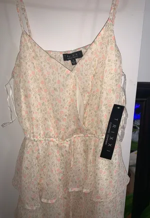 Trixxi Clothing Company White Floral Dress thumbnail 2
