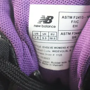 NEW BALANCE thumbnail 10