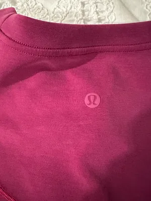 Lululemon cropped top thumbnail 4