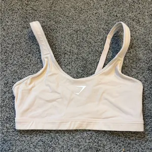 Gymshark Sports Bra thumbnail 1