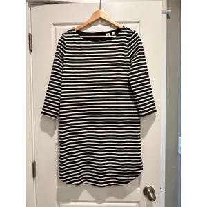 Gap Gray White Striped Boatneck‎ Shift Dress Size Medium thumbnail 2