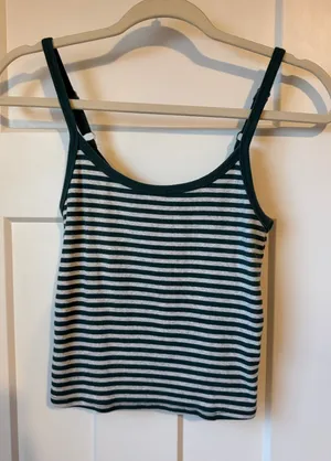 Hollister Tank thumbnail 1