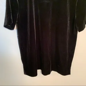 Ann Taylor Women's Size Medium Velvet Blouse Short Sleeve Black Mixed Media thumbnail 3