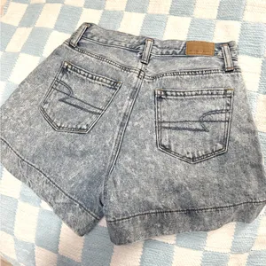 Vintage style American Eagle shorts thumbnail 2