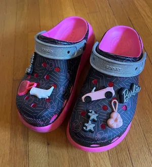 Barbie Crocs Crush Clog Black Electric Pink Barbie Core, Size women’s 9 thumbnail 1