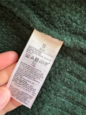 Old Navy Women's Dark Green Cozy Cable-Knit Cardigan thumbnail 4