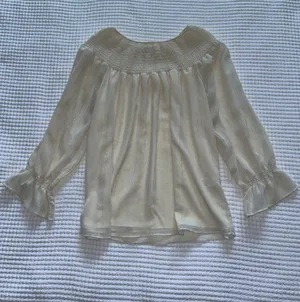 Boutique Cream Blouse Size M thumbnail 2