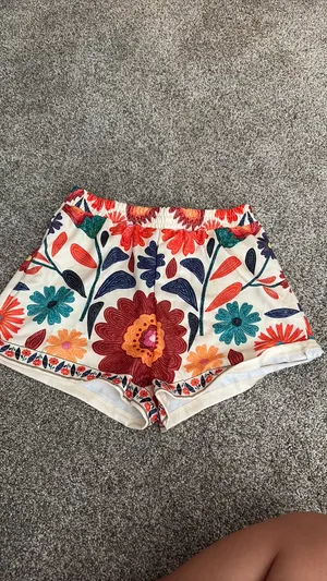 Floral Shorts Multiple Size M thumbnail 2