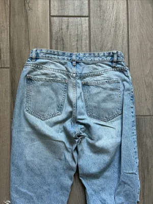 Light Blue Distressed Women’s Jeans thumbnail 6
