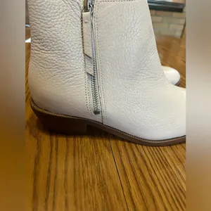 J. Crew Frankie Tumbled Leather Ankle Booties Beige Women’s Size 8 thumbnail 6