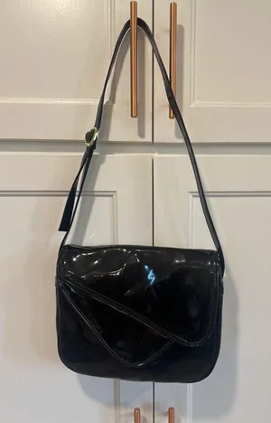 Vintage Black Patent Leather Shoulder Bag Purse Flap Gold Buckle Genesis thumbnail 1