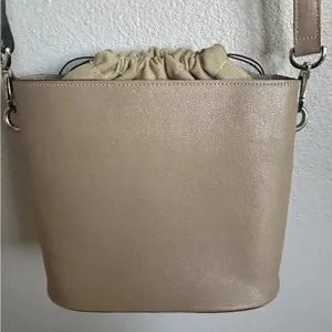 Pulicati‎ Italian Genuine Leather Bucket Style Crossbody PurseDrawstring Closure thumbnail 4