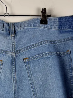 Abercrombie & fitch high rise loose short curve love light wash size 34 thumbnail 5