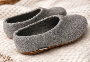 Kyrgies Women's Gray Felted Wool Slip-On Slippers thumbnail 1