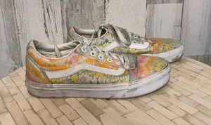 Vans Old Skool Tie Dye Sneakers Women’s Size 7 Multicolor Low Top Skate Shoes thumbnail 1