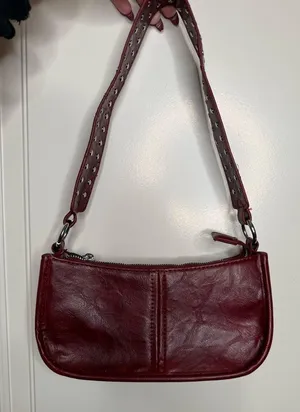 Elegant Burgundy Leather Shoulder Bag Red thumbnail 1