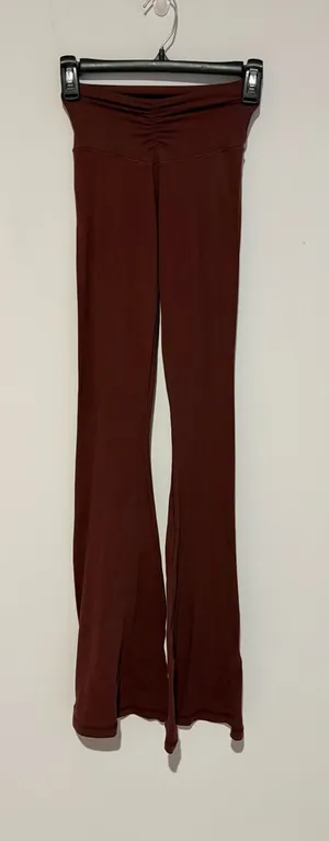 OFFLINE by Aerie High Rise Ruched Flare Leggings Brown Burgundy XS thumbnail 1